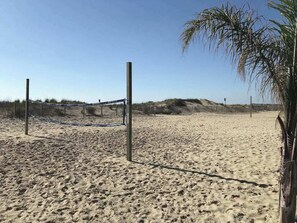 Beach - Canal-front dog-friendly home, shared pools, sports courts, views (Ocean Pines)