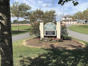 Property grounds - Oceanside condo near the beach with central AC, balcony, & high-speed WiFi (Ocean City)