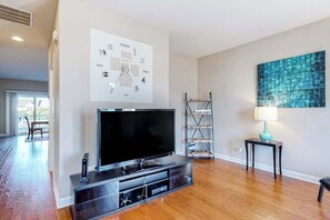Interior - Dog-friendly, water-view townhome with shared pool, patio, grill (West Ocean City)