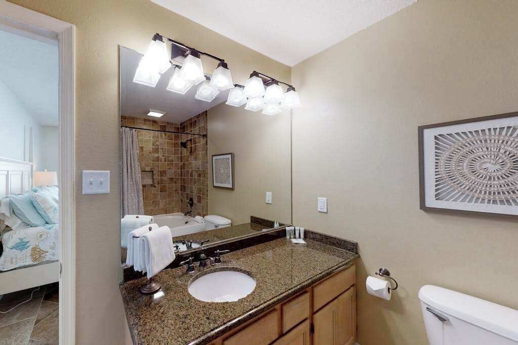Shower, towels