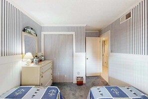 WiFi, bed sheets - Coastal condo with shared pool, balcony, open layout, internet, W/D, & AC (Ocean City)