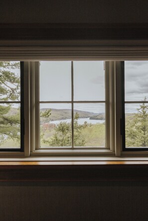 Signature Room, 1 King Bed, Park View | View from room