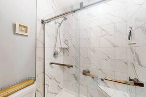 Shower, hair dryer, towels - Spacious Oceanfront - condo on the Boardwalk w/balcony, WiFi, washer/dryer & AC (Ocean City)