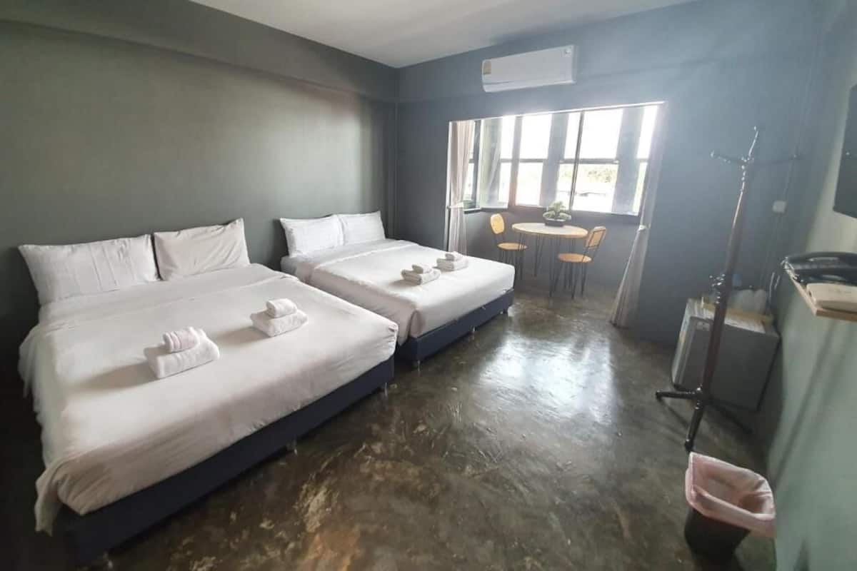 Basic Quadruple Room, Non Smoking
