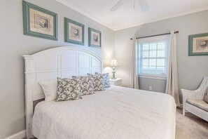 3 bedrooms, iron/ironing board, WiFi, bed sheets - Sunny - Ocean Block Condo, steps to the beach with pool, balcony & fitness room (Ocean City)