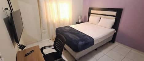 3 habitaciones, tabla de planchar con plancha y wifi
