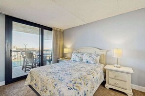 3 bedrooms, WiFi, bed sheets - Beach condo with balcony, indoor/outdoor pools, game room & gym (Ocean City)