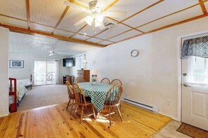 Dining - 416 - 141st St (Ocean City)