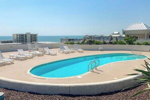 Pool - 2nd-floor condo near the beach with pool, balcony, gym, fireplace, & jetted tub (Ocean City)
