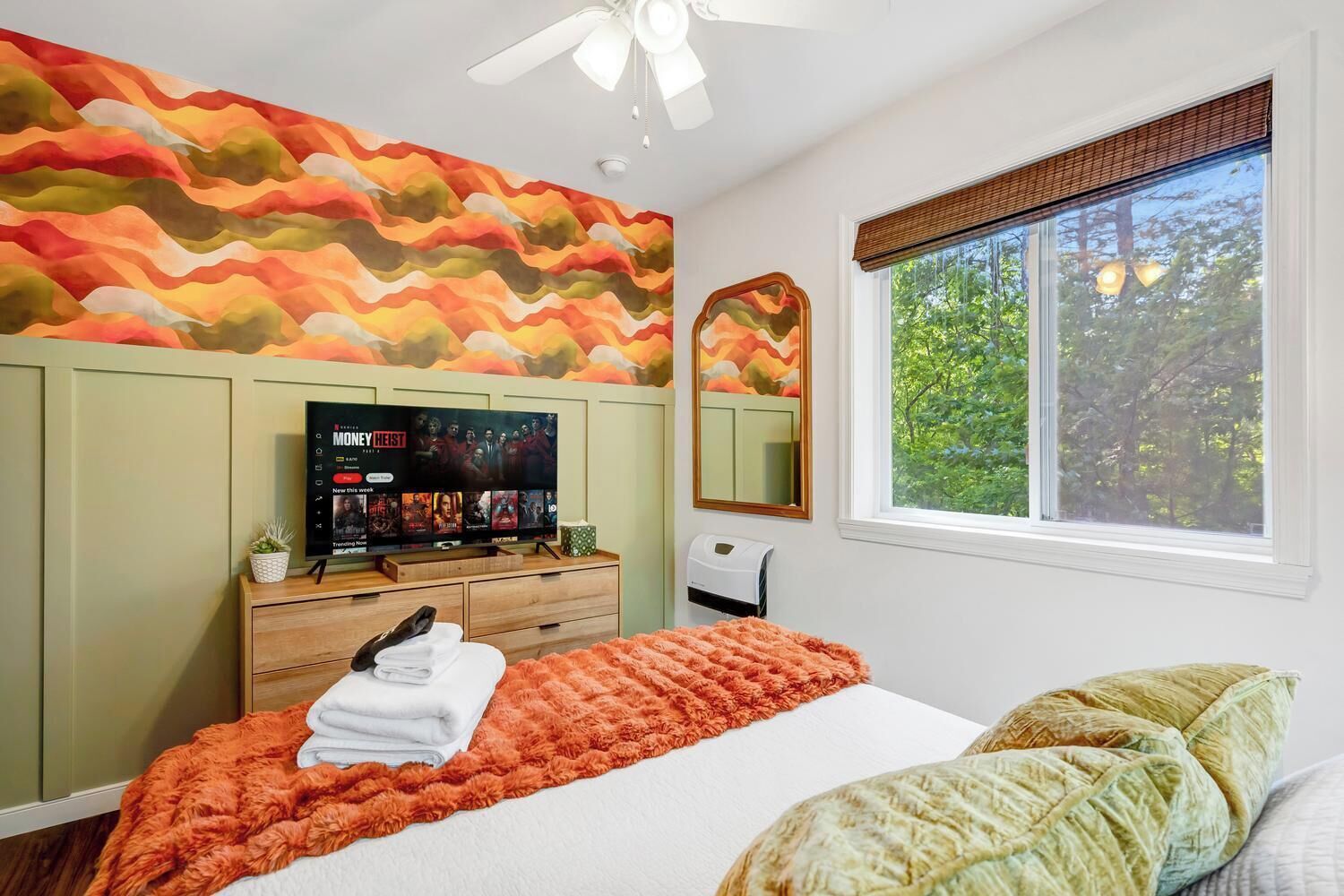 Desk, iron/ironing board, travel crib, free WiFi