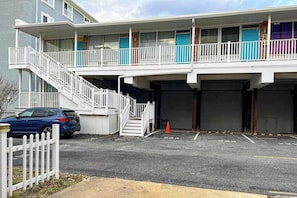 Exterior - Beachside condo within walking distance to beach, boardwalk & attractions (Ocean City)