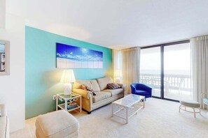 TV, DVD player, offices - 14th-floor beach condo with a balcony, incredible views, indoor pool, & gym (Ocean City)