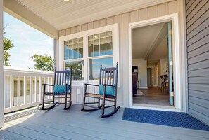 Terrace/patio - New home steps from Northside Park with shared pools, tennis & pickleball (Ocean City)
