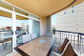 Outdoor dining - Fountainhead Towers 310 (Ocean City)
