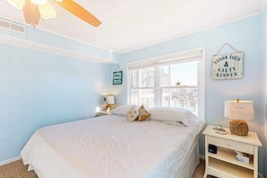 2 bedrooms, iron/ironing board, WiFi, bed sheets - Bayspot A-101 (Ocean City)