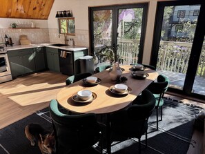 Dining - Cedar & Bark A-Frame Cabin / Spa, Sauna, Theater Room / EV Charger Near Village (Lake Arrowhead)