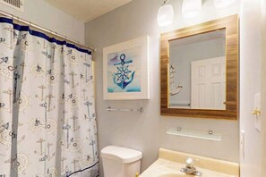Shower, towels - Jamaica Bay 202B (Ocean City)