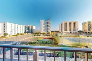 Property grounds - Excalibur 107 (Ocean City)