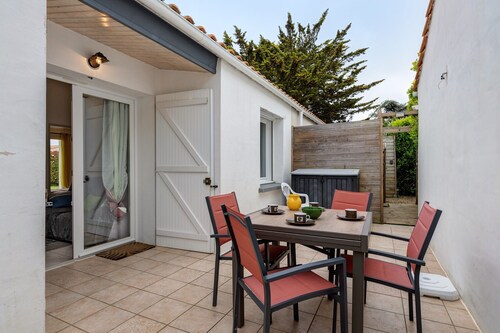 Double Gîte 3 and 4 with Private Terraces and Wi-Fi