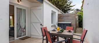 Double Gîte 3 and 4 with Private Terraces and Wi-Fi