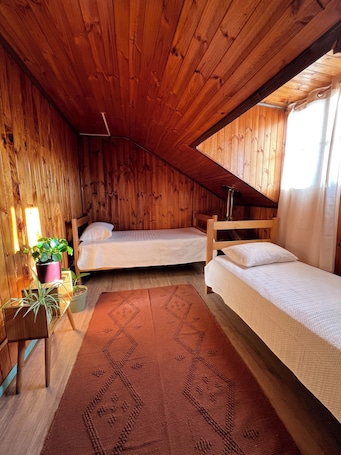 Comfort Townhome, Patio, Partial Lake View. La Casita en Pupuya