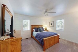 3 bedrooms, iron/ironing board, WiFi, bed sheets - Salty Way (Ocean Pines)