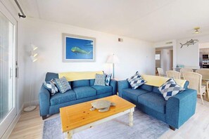 TV, offices - Sun-filled coastal retreat w/Shared Olympic Pool, Tennis, Private Balcony, A/C (Ocean City)