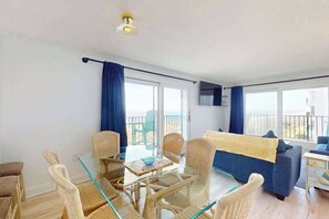 TV, offices - Sun-filled coastal retreat w/Shared Olympic Pool, Tennis, Private Balcony, A/C (Ocean City)