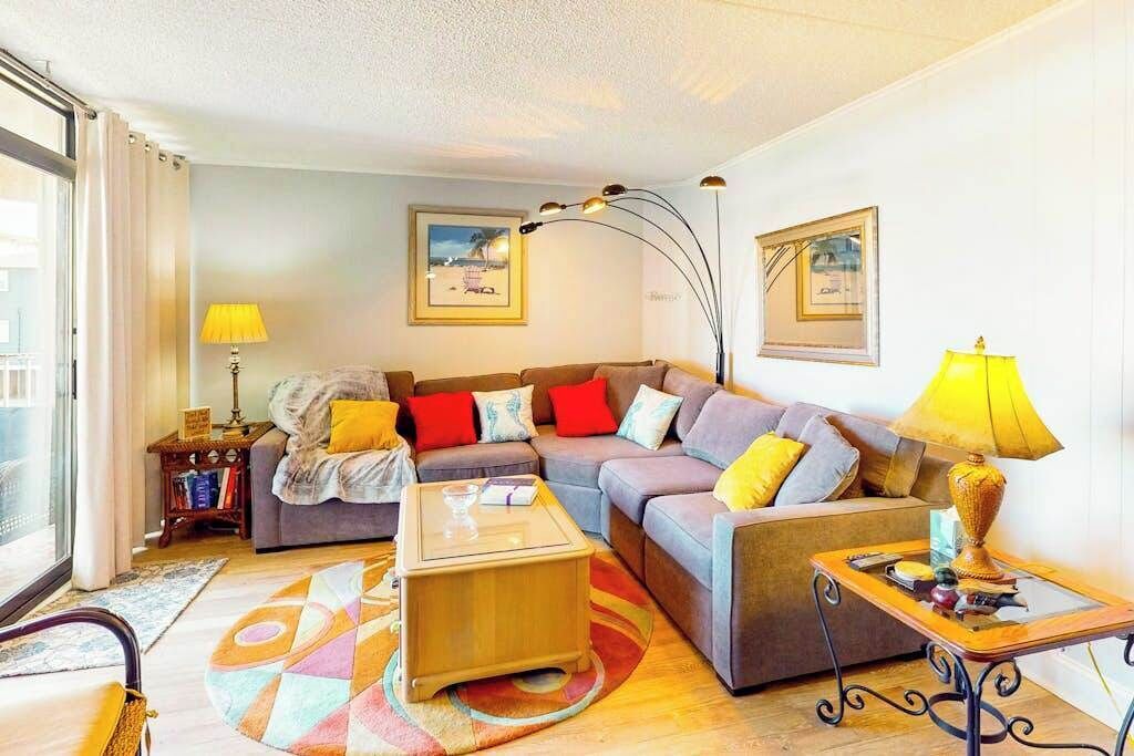 TV, DVD player, offices