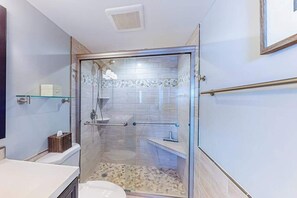 Shower, hair dryer, towels - Stunning canal front Condo w/ Sunny Patio, Central AC, WiFi & Shared Pool (Ocean City)