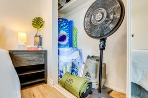 Interior - Oceanside Escape with AC / Walk to Beach, Coffee & Dining (Oceanside)