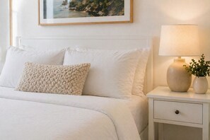 Junior Studio Suite - T Harbors Hotel & Suites (Toronto)