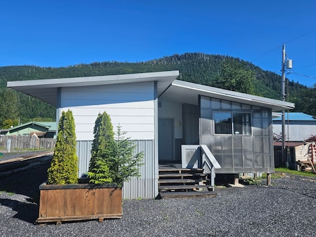 Exterior detail. 'The Bunkhouse' Apt. Suite E 3 bedroom