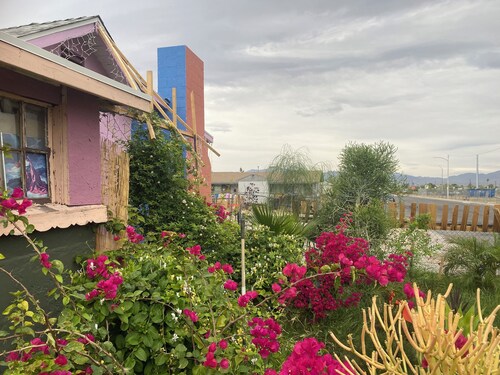 Magic ArtHouse at the heart of Las Vegas 
Near everything