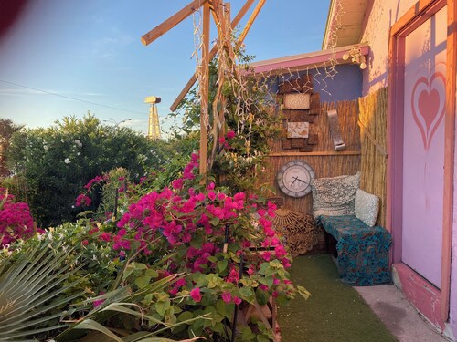 Magic ArtHouse at the heart of Las Vegas 
Near everything