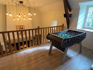 Games room - Charming house with garden in Monterblanc (Monterblanc)