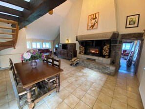 Interior - Charming house with garden in Monterblanc (Monterblanc)