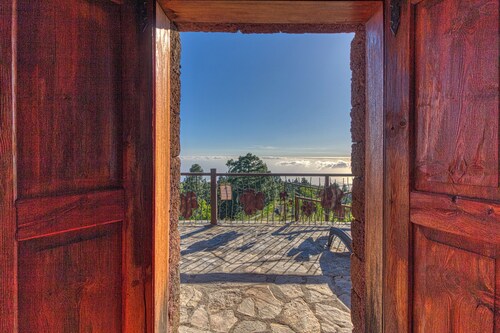 Casa El Algarrobo – Home above the clouds with sea views