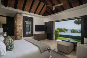 3 bedrooms, in-room safe, desk, iron/ironing board - Casa Siriyana: Luxury 3BR Villa, Private Pool, Chef & Concierge - Lagos del Mar (Punta Mita)