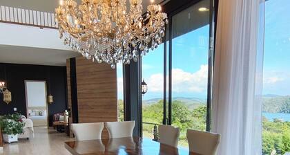 Serene 4-bedroom chalet in charming Darien perfect for relaxing stays