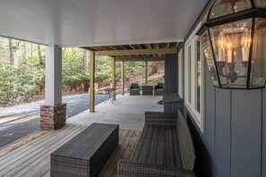 Terrace/patio - Serene mountain retreat nestled within a wooded section of the Hound Ears commun (Boone)