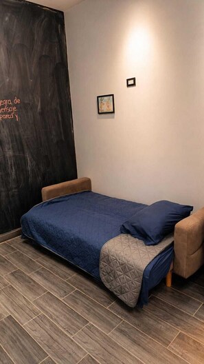Internet, bed sheets - Private and secure suite 2 minutes from the airport (Torreón)