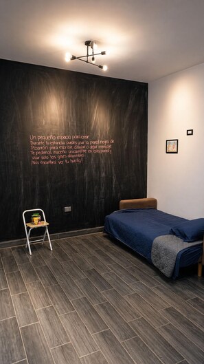 Internet, bed sheets - Private and secure suite 2 minutes from the airport (Torreón)