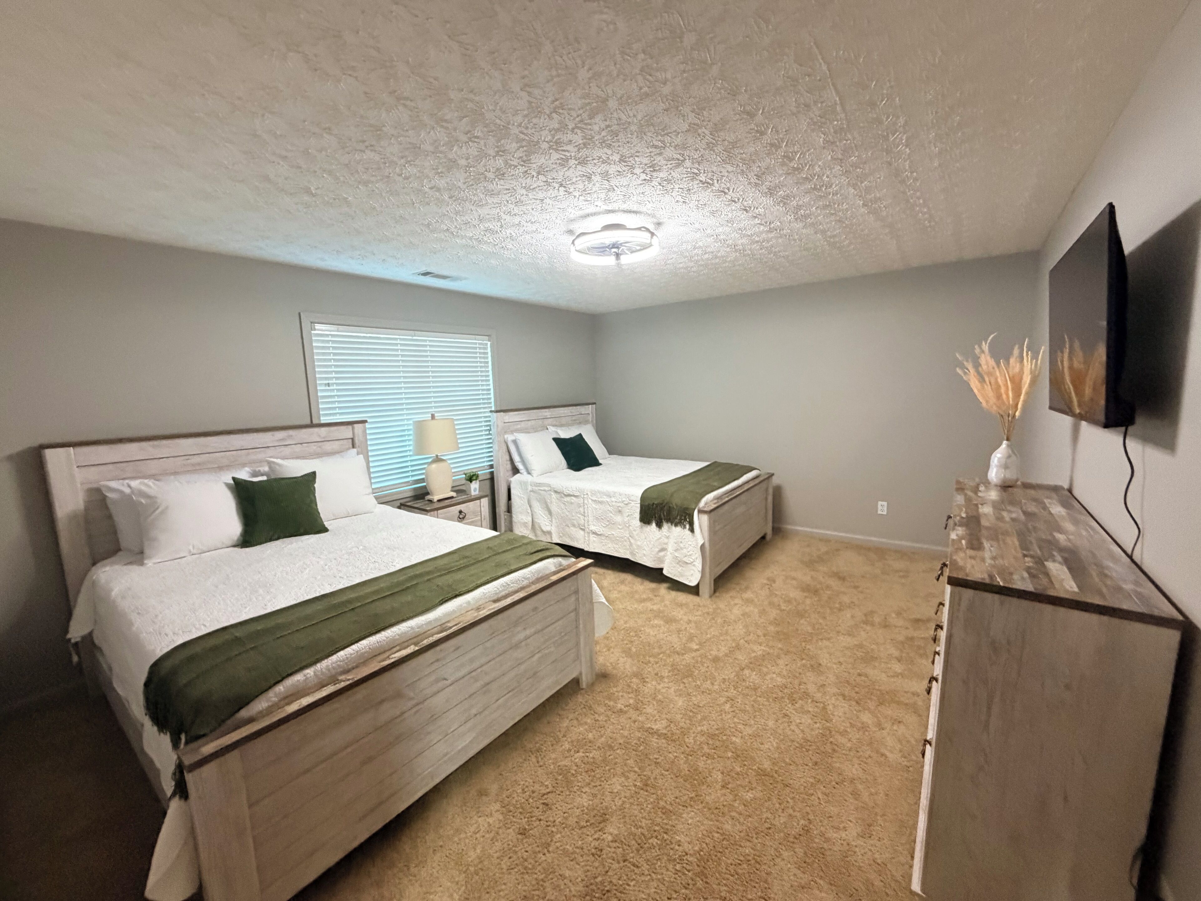 2 bedrooms, desk, iron/ironing board, free WiFi