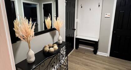 The Porch House is your cozy, modern Southern retreat in Covington