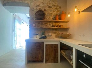 Microwave, cookware/dishes/utensils - Casa Amanhada - Apartment Zero (Grândola)