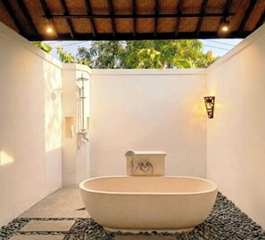 Family Suite | Bathroom - Sardja Uluwatu (Bali)