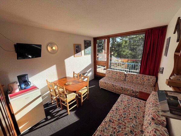 Living area - Vrbo Property (Bourg-Saint-Maurice Les Arcs 1800)