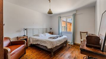 2 chambres, fer et planche Ă repasser, Wi-Fi, draps fournis