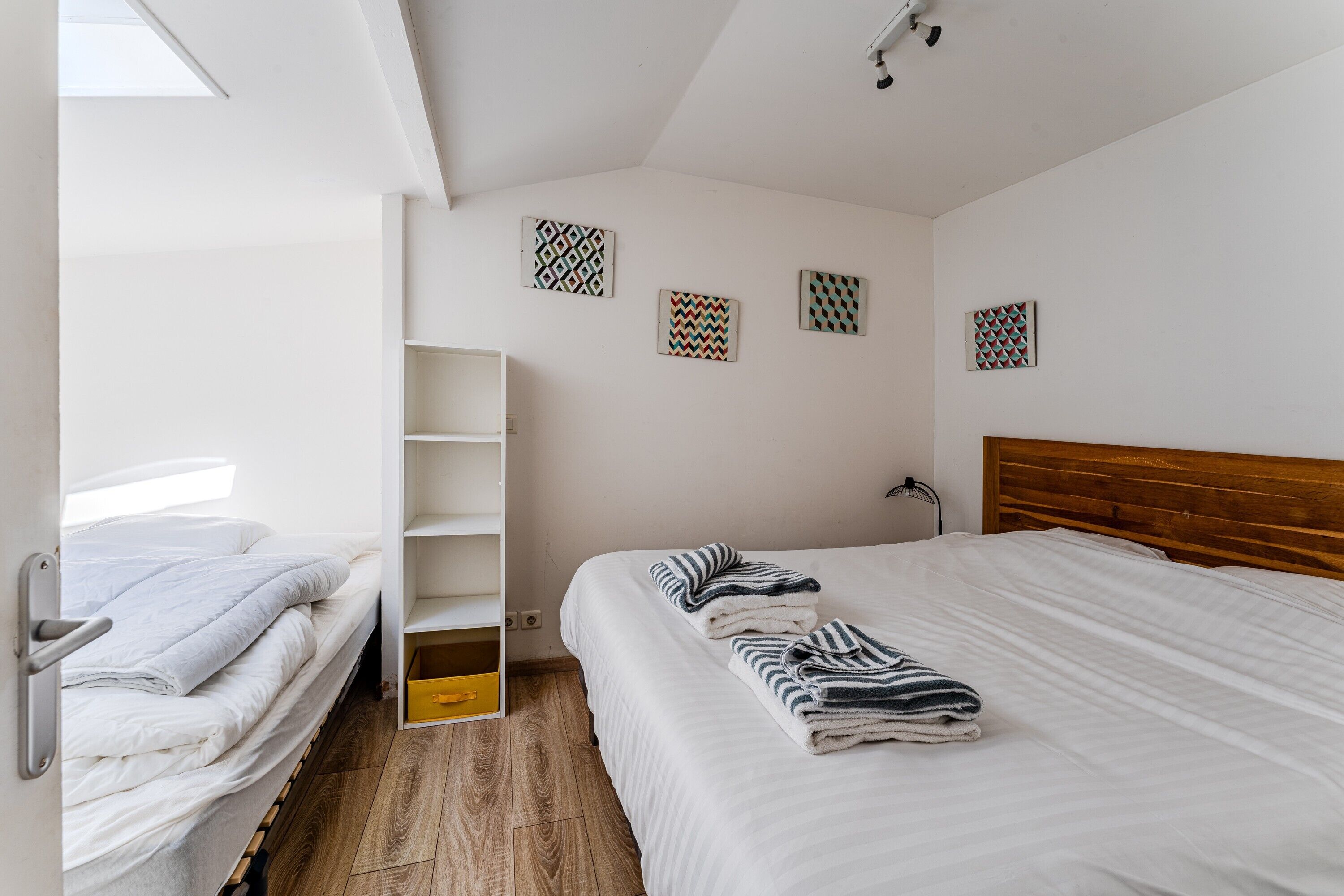 2 chambres, fer et planche à repasser, Wi-Fi, draps fournis
